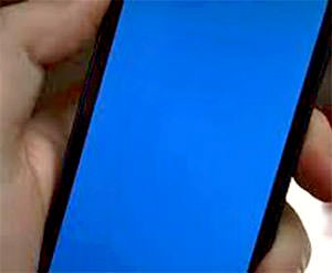 Обладатели iPhone 5s жалуются на «синий экран смерти»