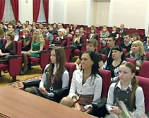 Количество премий Президента РФ молодым ученым сократилось, но выросла сумма вознаграждения