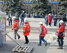 9 мая в Донецке неизвестные напали на офис Красного Креста, взяв семь заложников
