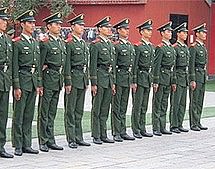 Китайская милиция будет патрулировать улицы Парижа